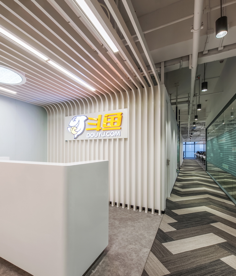 斗魚(yú)TV辦公室裝修設(shè)計(jì) logo墻-pc